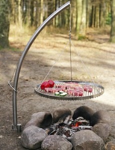Barbecue Spear : Barbecue charbon de bois & bois à piquer dans le sol